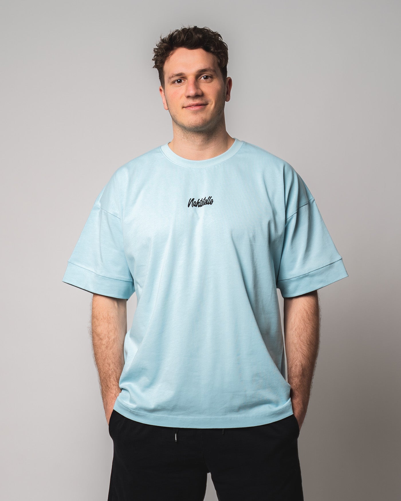 Alex ist 1,88 m und trägt XL.