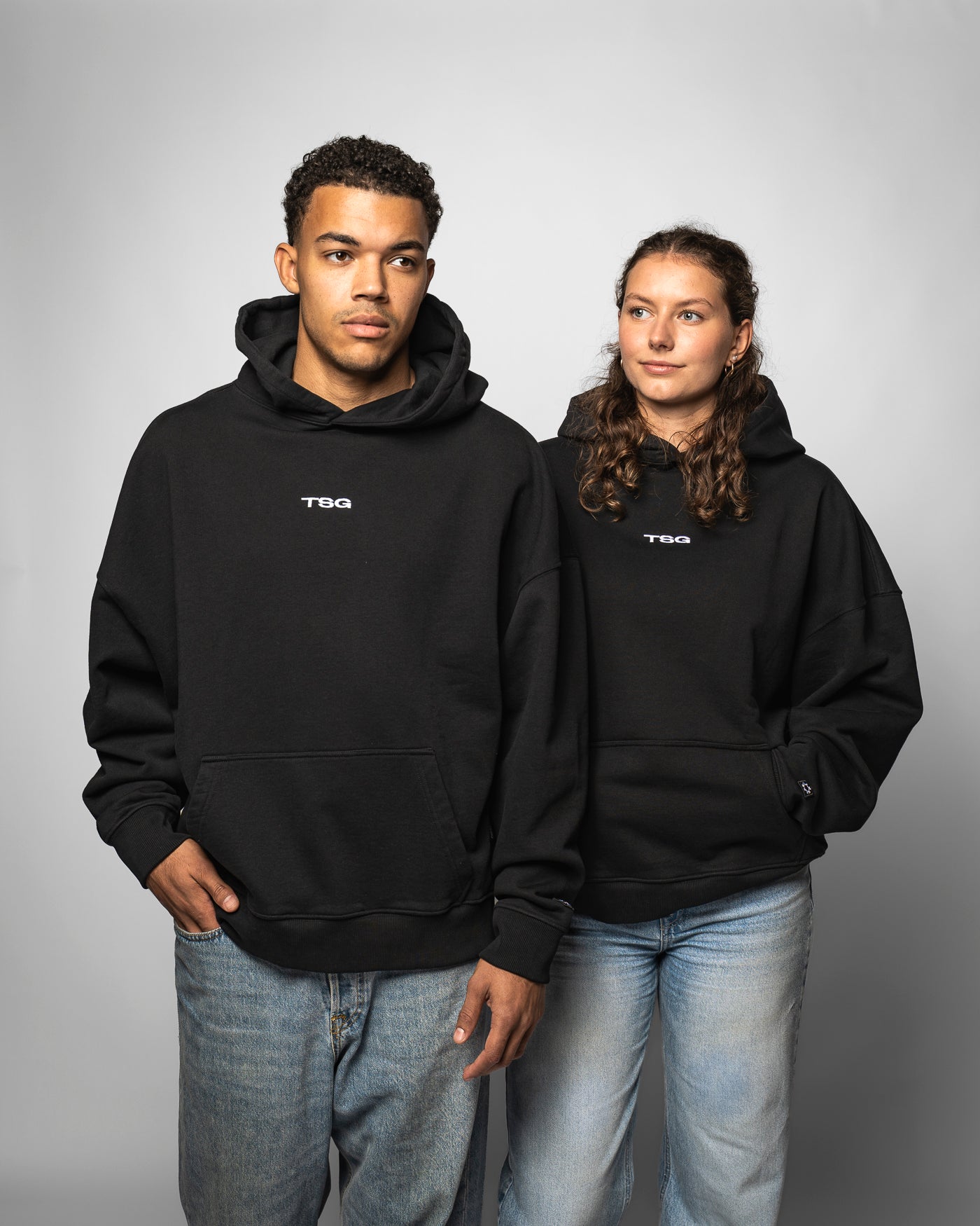 Oversized TSG Hoodie Essential (Vorbestellung)